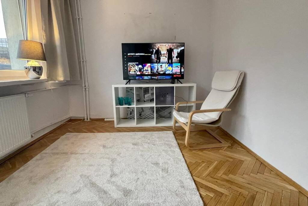 Super Sawa 2 Metro Wifi 500 Mbs Tv'50 Netflix Hbo Appletv+ Varsavia